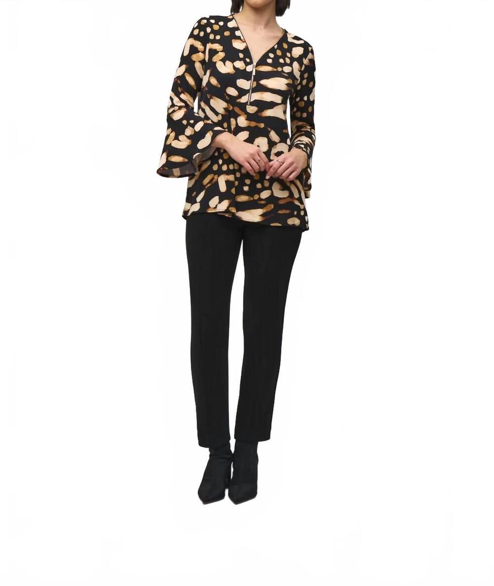 NEW JOSEPH RIBKOFF casual animal print v-neck top in black multi